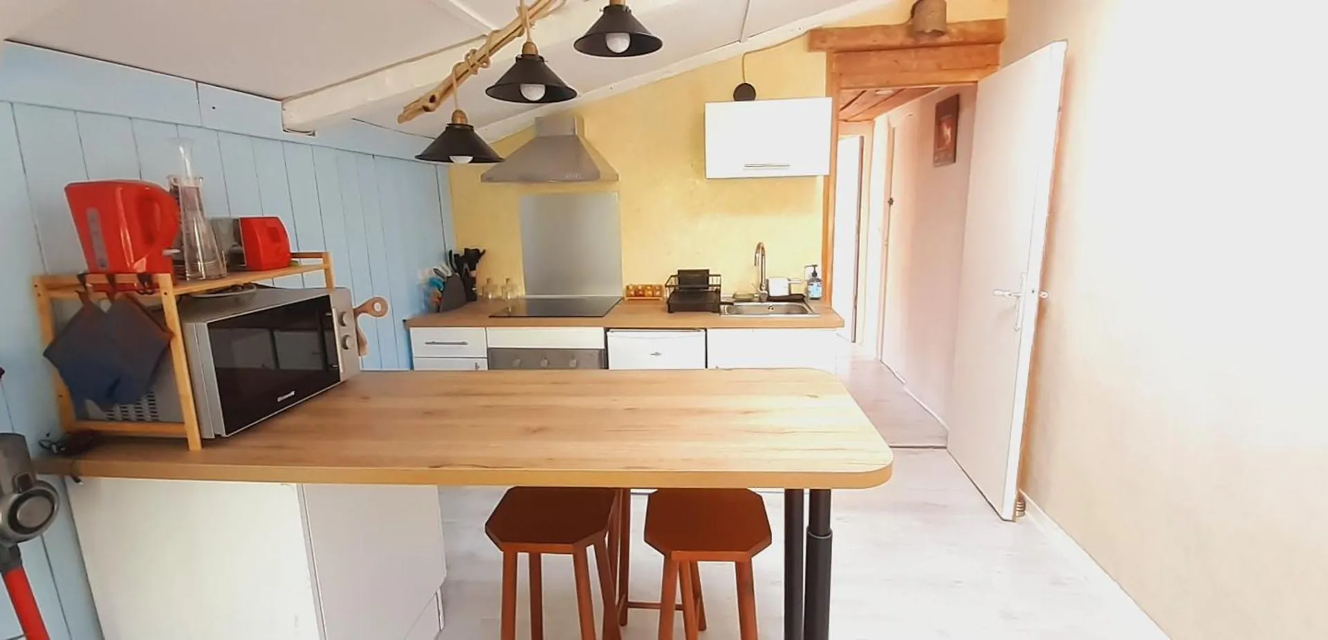 Petite Maison Naturelle Avec Son Jardin Prive Pluvigner 0*,  France