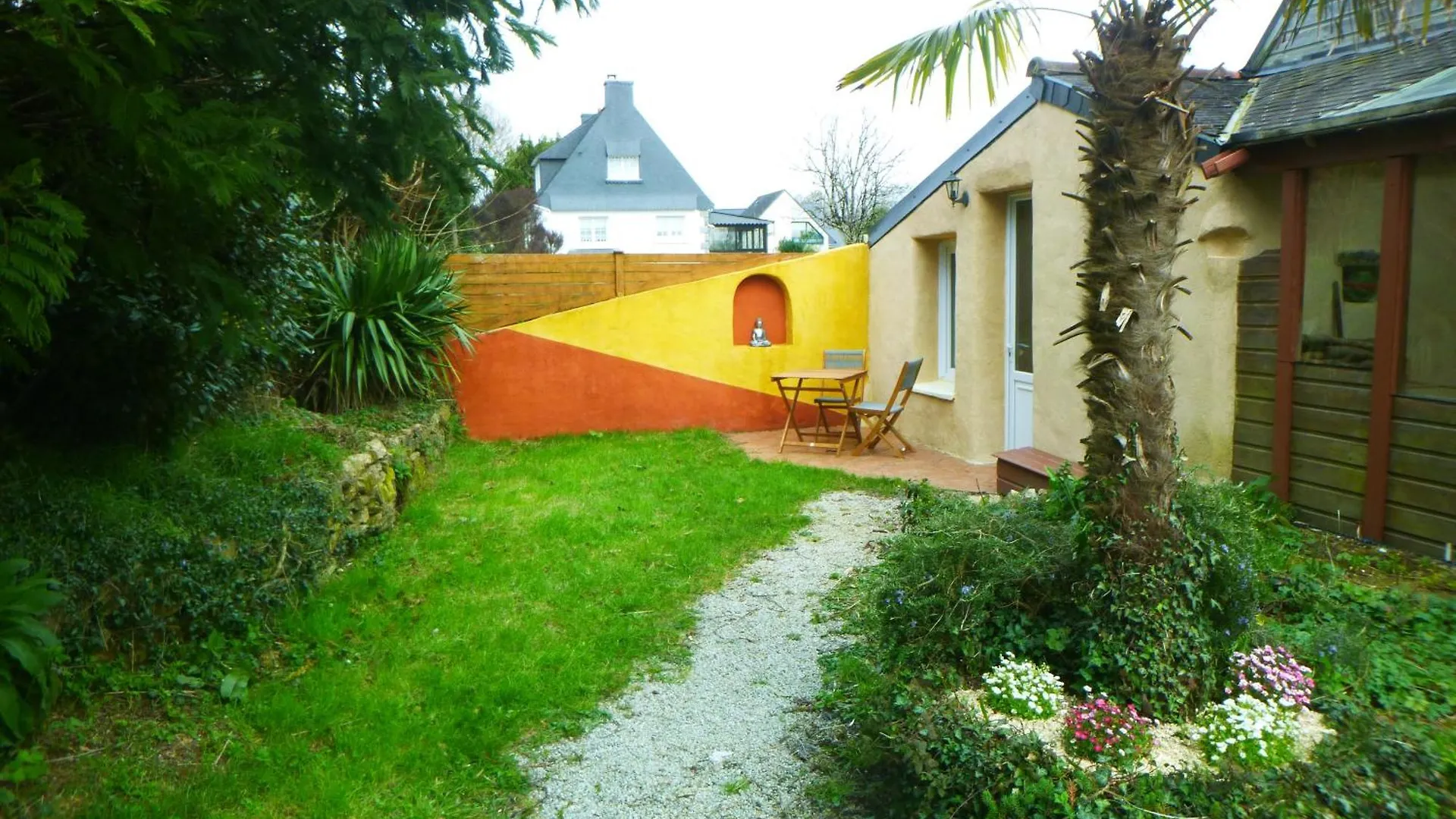 Holiday home Petite Maison Naturelle Avec Son Jardin Prive Pluvigner